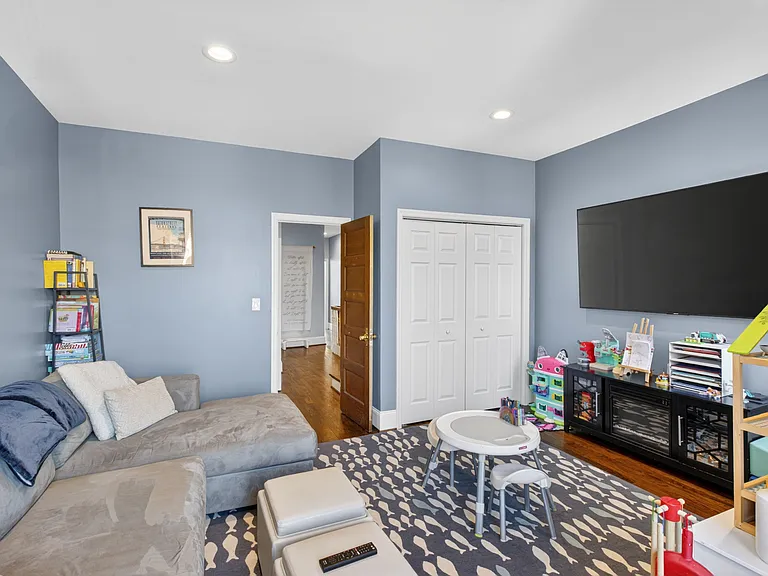 2233 1st St NW #A — Photo 25
