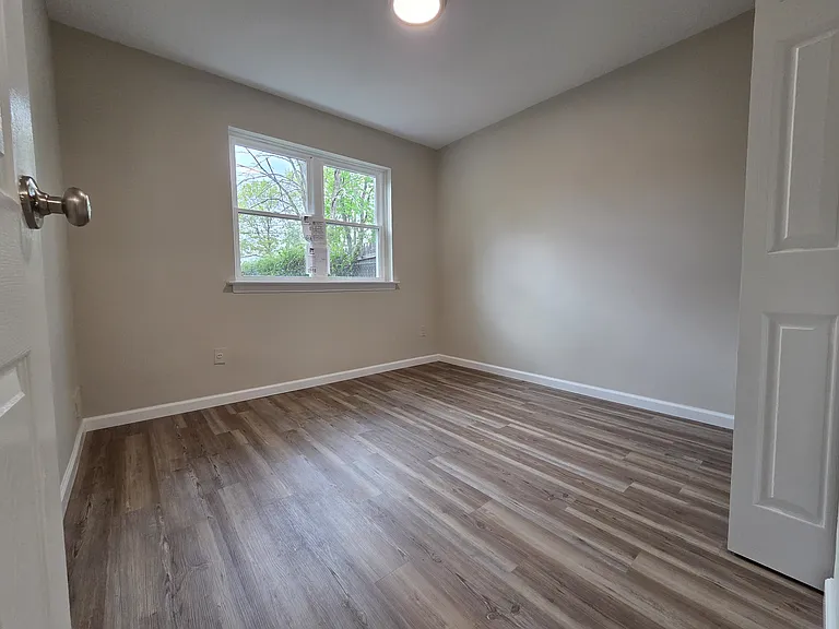 162 Jules Dr #1 — Photo 13