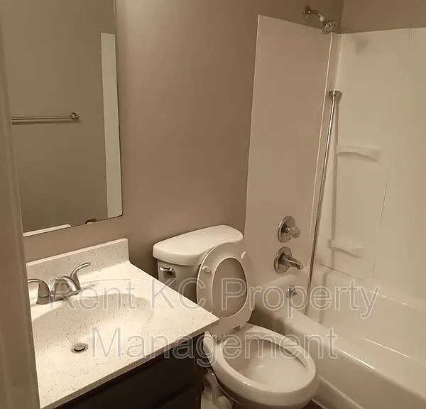 7013 Orchard St — Photo 27