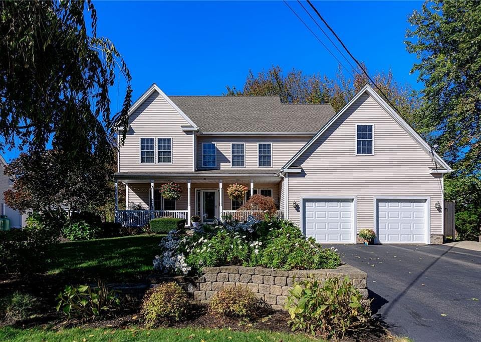 1st image of 30 Clifford Dr