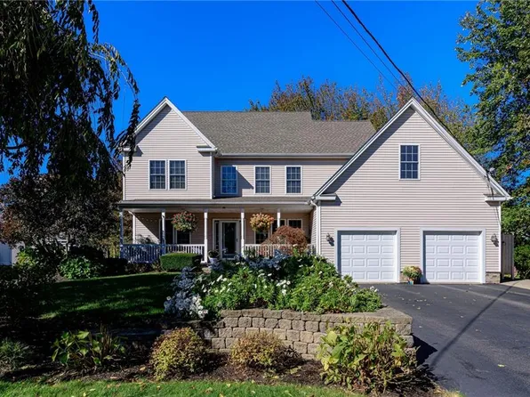 30 Clifford Dr, Westerly, RI 02891