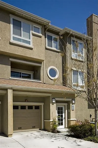 627 Marble Arch Ave photo 1