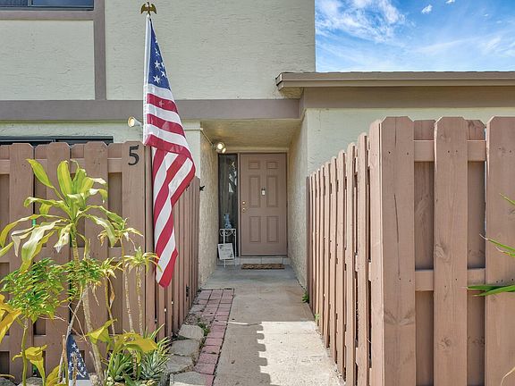 2nd image of 10700 NW 30th Place #5