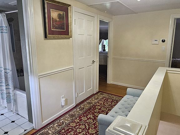 5th image of 560 Worcester St #1