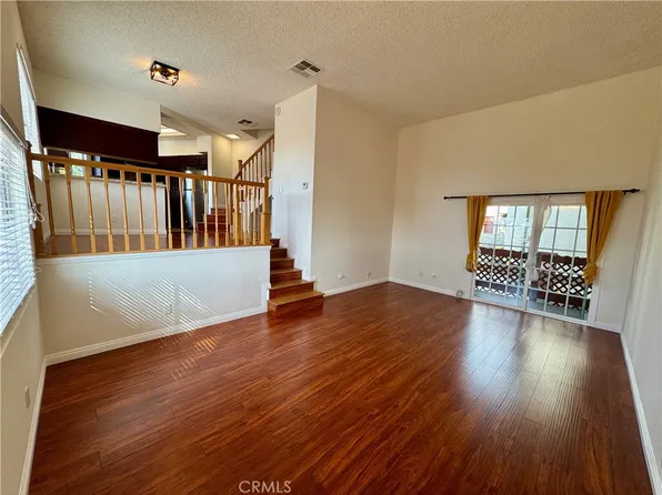 1523 E Windsor Rd APT 105B, Glendale, CA 91205