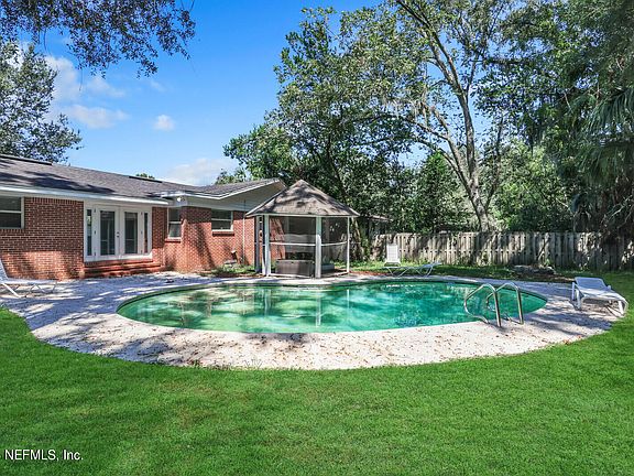2nd image of 1471 PALM Lane