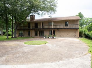 2300 W Sunset Dr, Orange, TX 77630