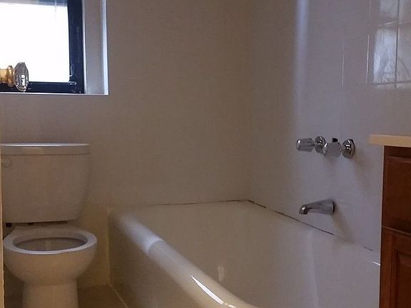 4th image of 210 W 262nd St APT 4I