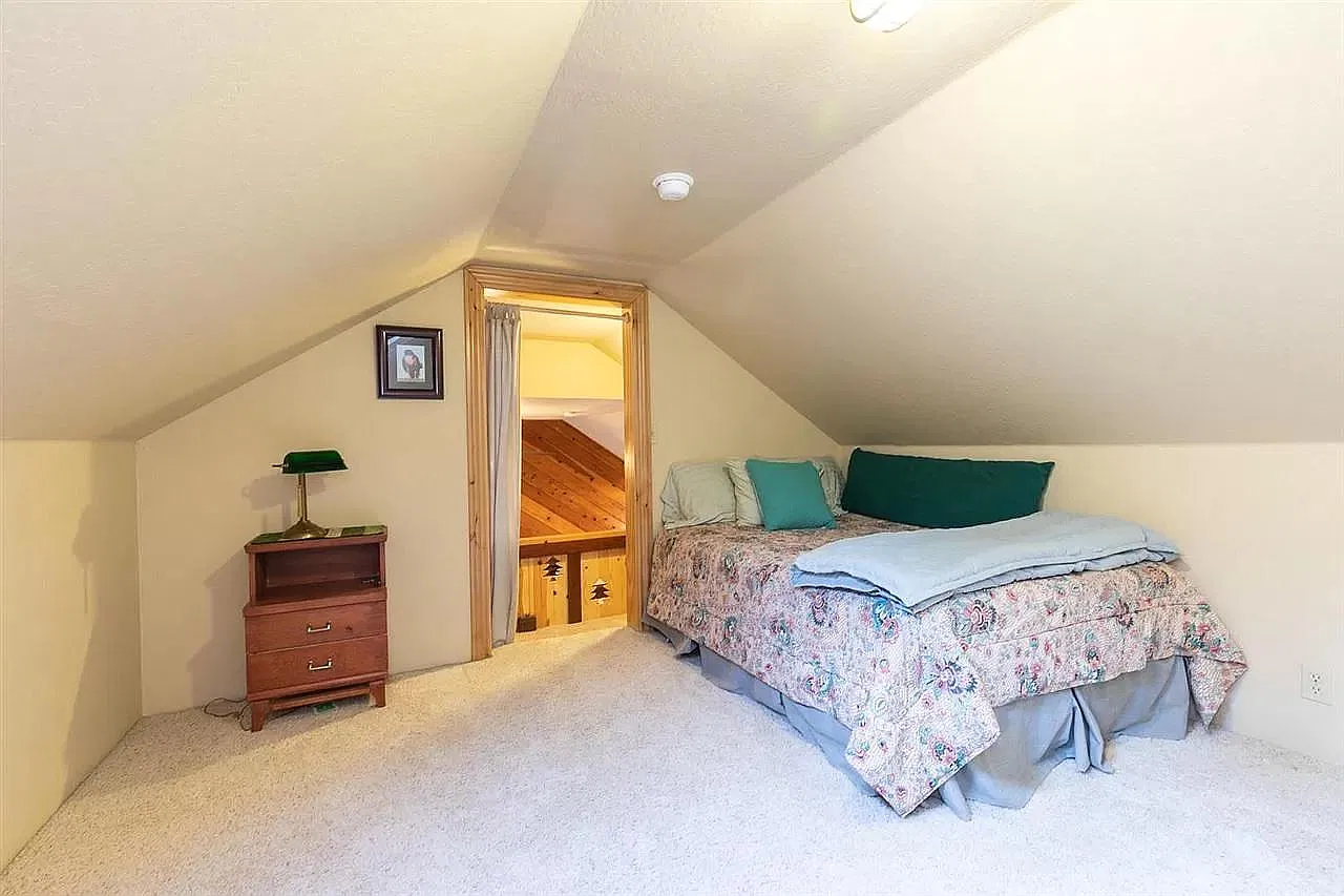 15826 Donner Pass Rd — Photo 4
