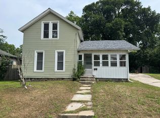 432 Chestnut St, Dowagiac, MI 49047
