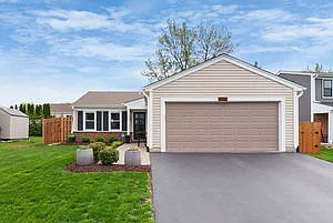 5045 Rochester Dr — Photo 1