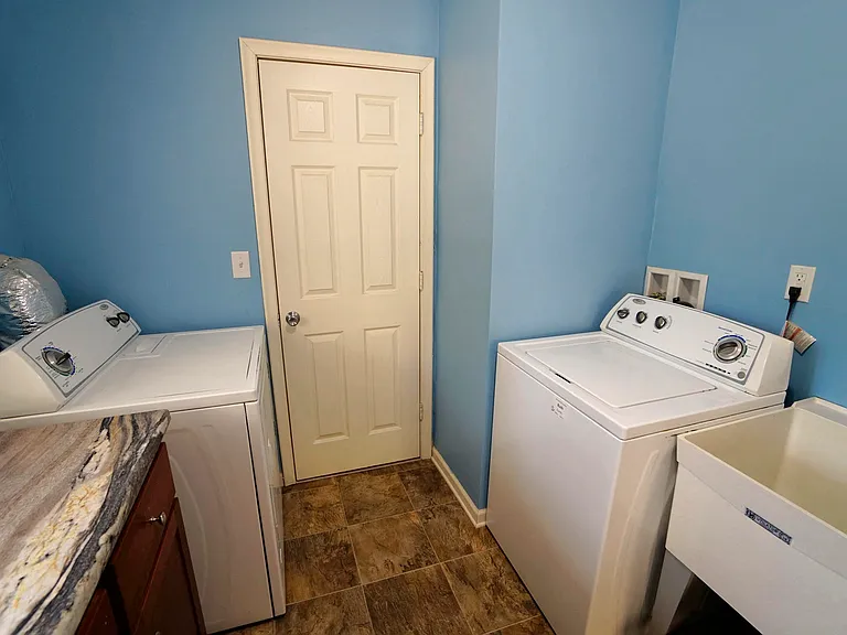 2101 Wuthering Heights Rd — Photo 21