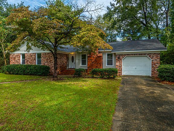 3rd image of 321 Summercourt Dr