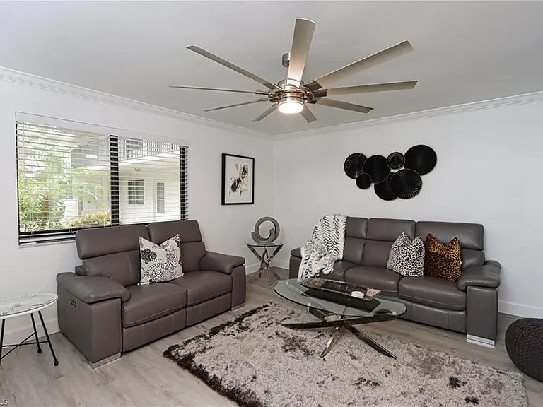 788 Park Shore Dr #E14 — Photo 1