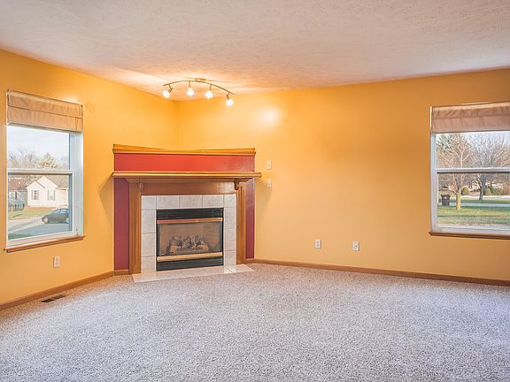 4th image of 602 Laurens Way #17
