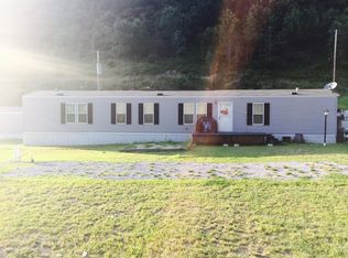 659 Weddington Br Rd TRLR 176, Pikeville, KY 41501