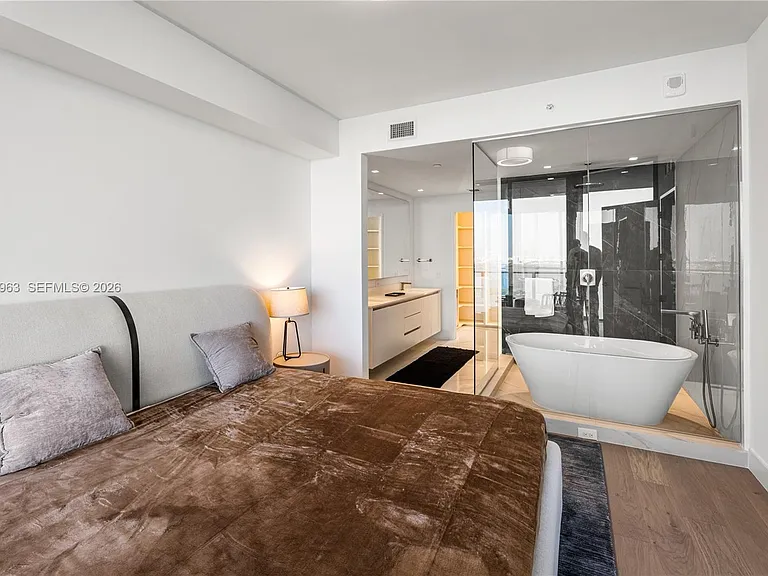 700 NE 24th St #2602 — Photo 13