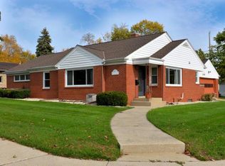 1037 Kentucky St, Racine, WI 53405