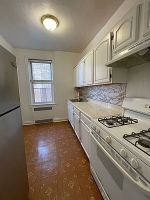 3rd image of 390 Ocean Pkwy APT 5B