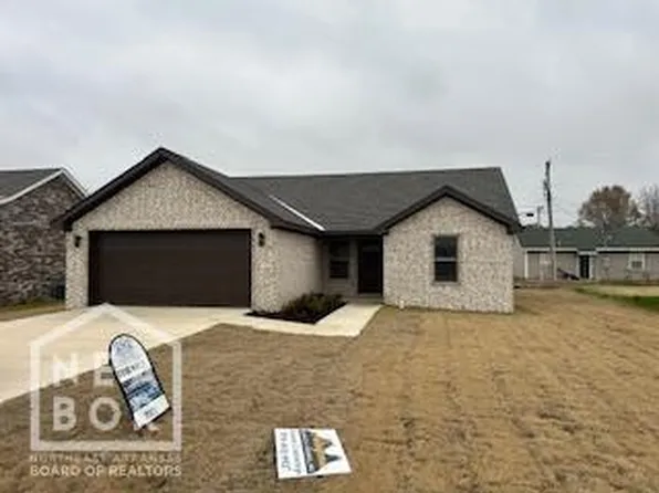 204 Redwood Dr, Bono, AR 72416
