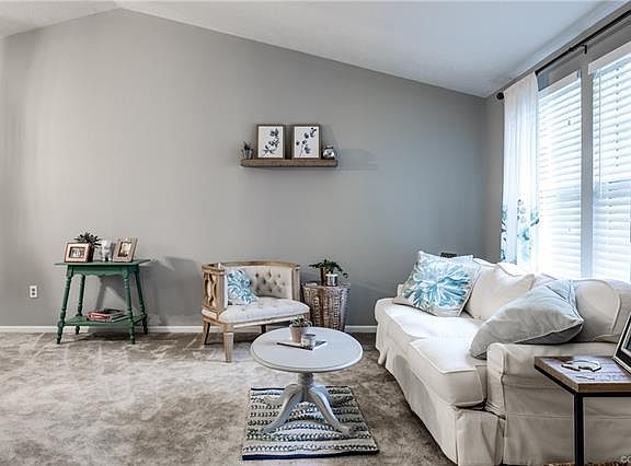 4th image of 7613 Derryclare Dr
