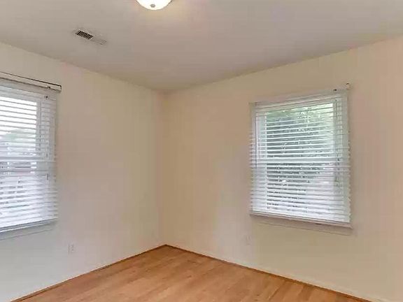4th image of 319 Belray Dr
