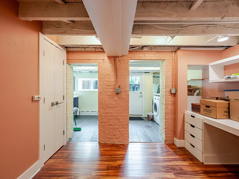 505 Kentucky Ave SE — Photo 12