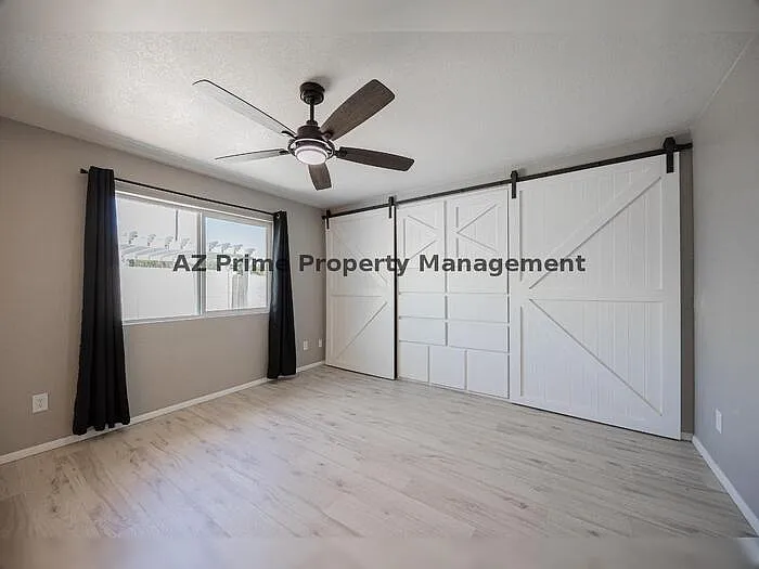 1634 W Sack Dr — Photo 13