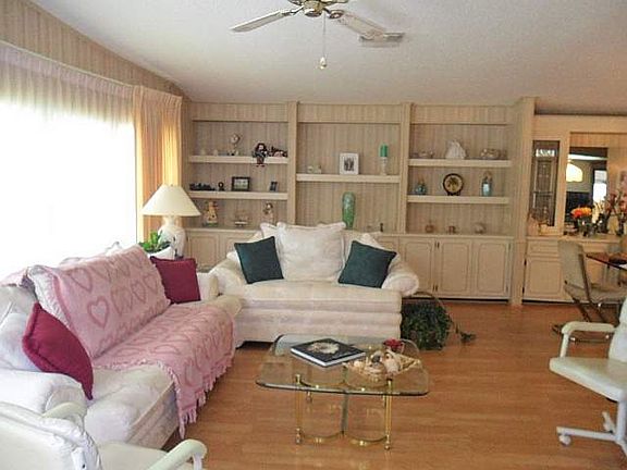 5th image of 2420 Lakeside Dr