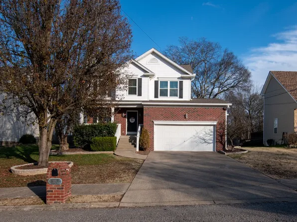 107 Waters Edge Ln, Hendersonville, TN 37075