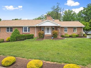 105 Luray Ave, Front Royal, VA 22630