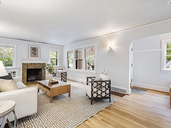 3rd image of 3838 NE 18th Ave