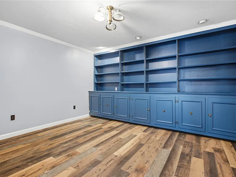2501 Birchwood Ct — Photo 27