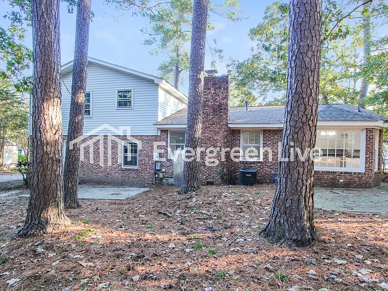 212 Kirkstone Rd — Photo 15