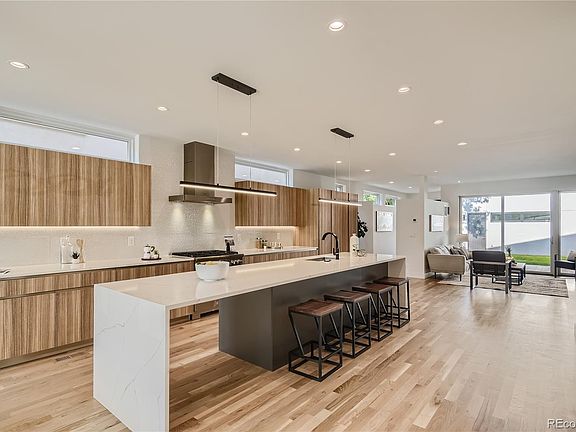 3rd image of 2072 S Clayton Street