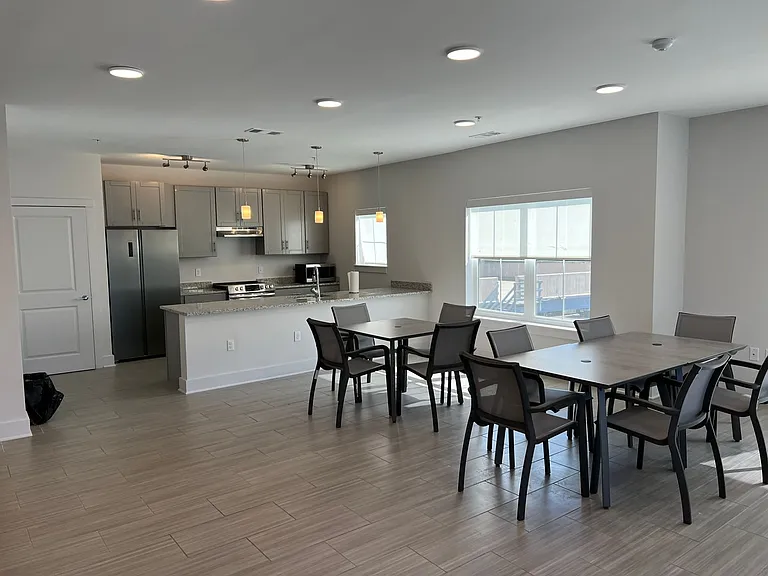 Brookview Commons West — Photo 27