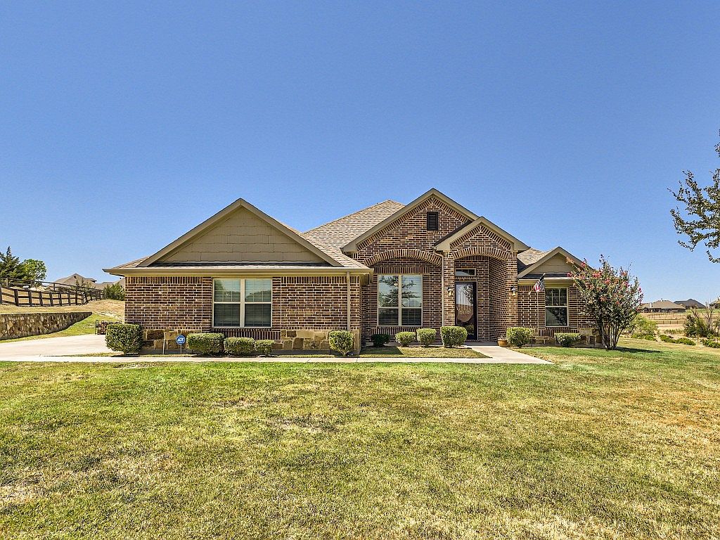 4635 Mustang Creek Ct, Benbrook, TX 76126 Zillow