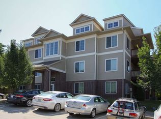 1820 W Benton St #103, Iowa City, IA 52246