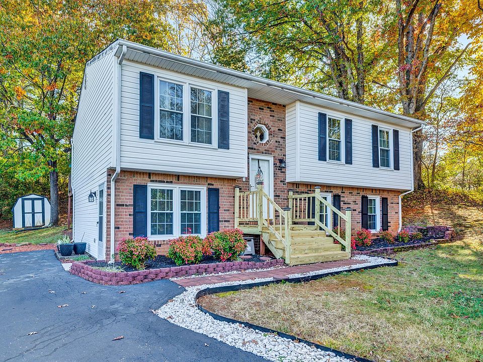 1st image of 4520 Long Acre Dr NE
