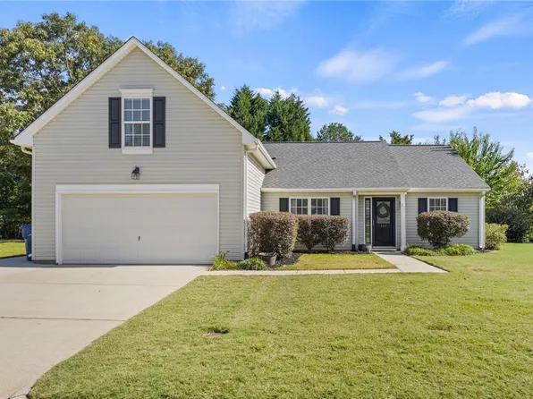 105 Laport Dr, Mauldin, SC 29662