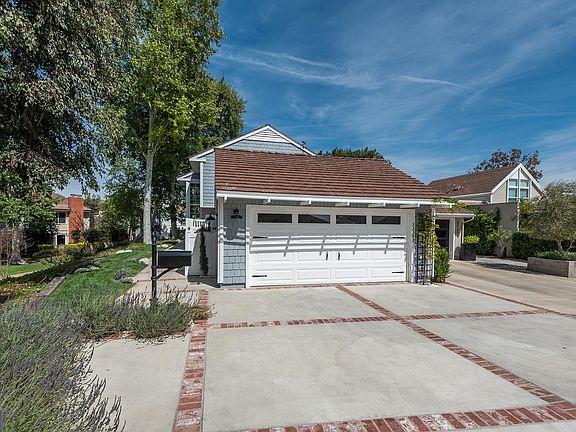3rd image of 32149 Lake Meadow Ln