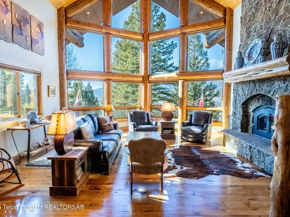 1558 Trail Ridge Rd, Alpine, WY 83128