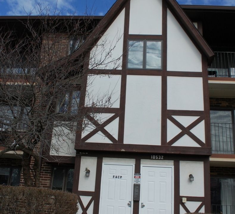 1st image of 10532 Ridge Cove Dr APT 27A