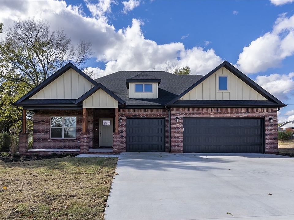 1st image of 2706 Cortney Cir