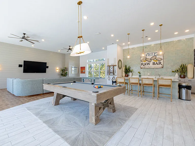 Longshore Commons — Photo 14