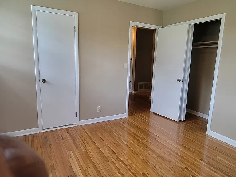 6408 Robinhood Ln NW — Photo 20