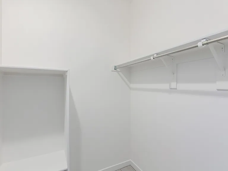 2134 W Harmont Dr — Photo 52