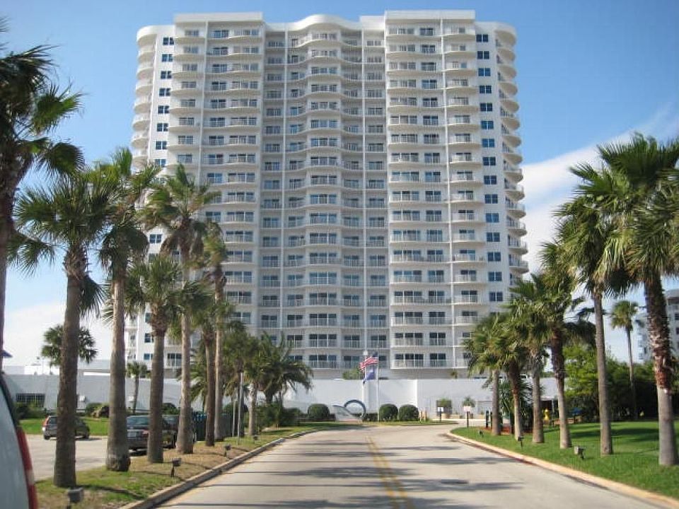 2 Oceans West Blvd #1808