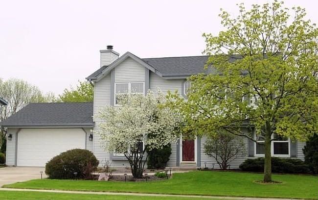 1st image of W201N17020 Chateau Dr