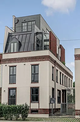 Sold by Compass | media 7